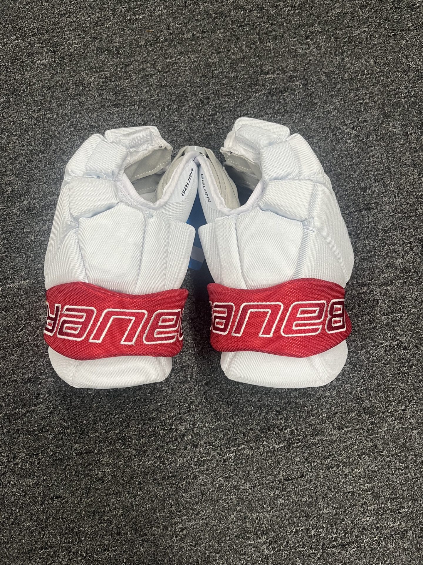 Bauer Vapor Elite Junior Hockey Gloves - Image 9