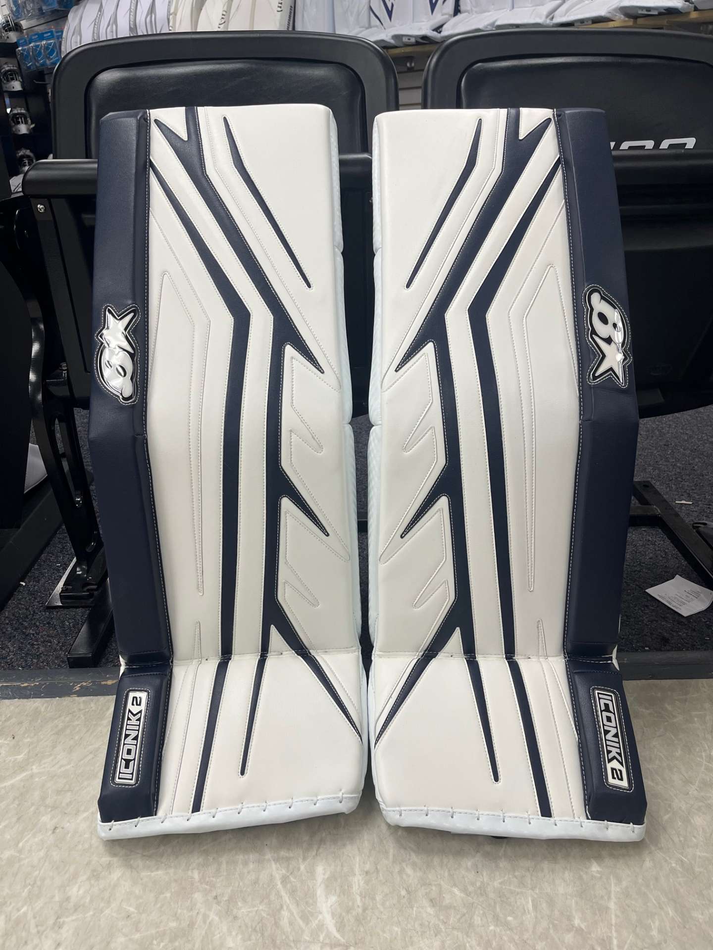 Brian's Iconik 2 Senior Goalie Leg Pads - Image 6